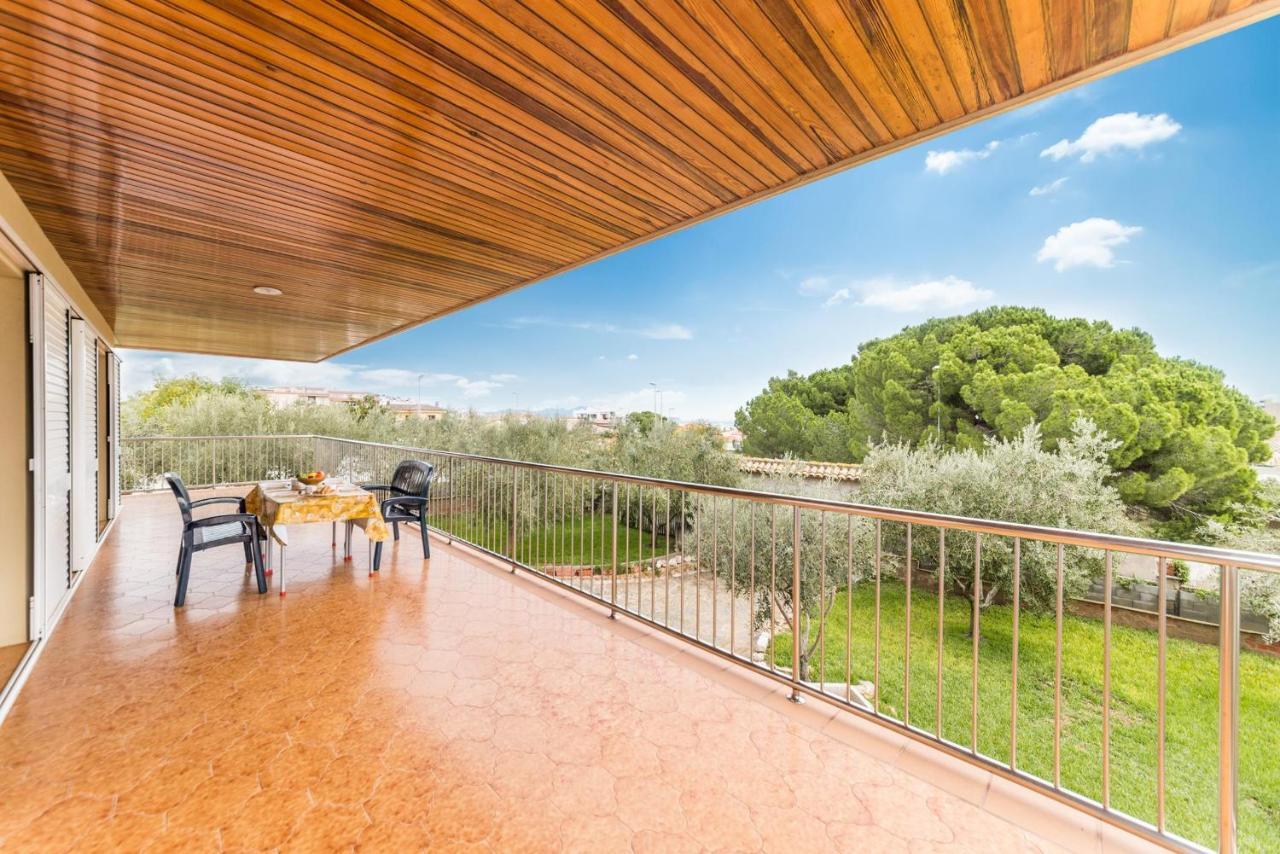 Villa Nuria L' Escala Bagian luar foto