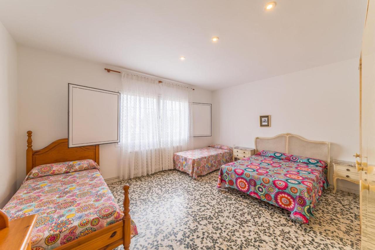 Villa Nuria L' Escala Bagian luar foto